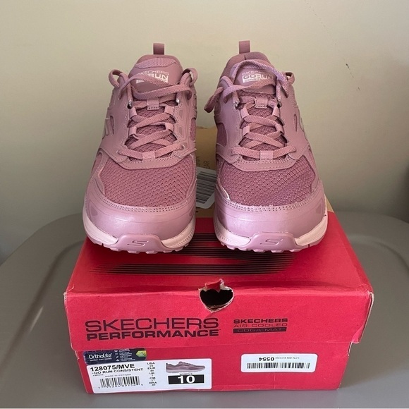 NWT Skechers GO RUN Consistent Energize Sneakers Mauve Womens - Picture 3 of 4